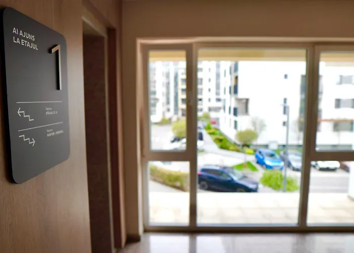 아파트 Coresi Zaharia Stancu Luxury 2 *